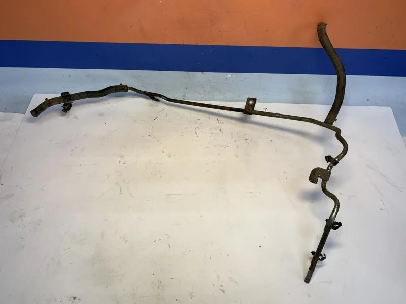 Трубка системы охлаждения Skoda Octavia A5 2004-2013 06J121075F 1Z