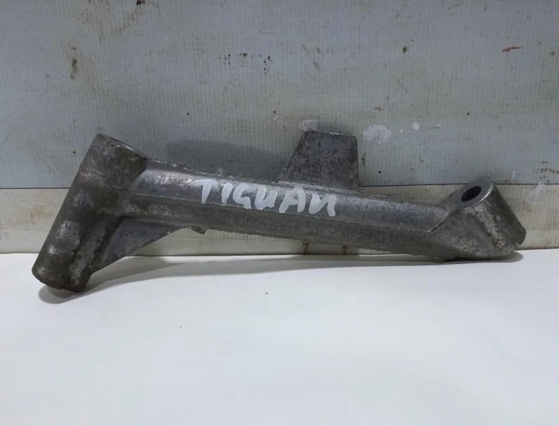 Кронштейн впускного коллектора Volkswagen Tiguan 2007 - 2017 06H129723E