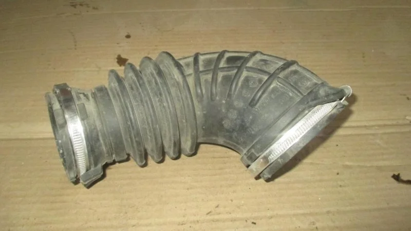 Воздуховод воздушного фильтра Audi A4 2007-2015 06H129629E B8