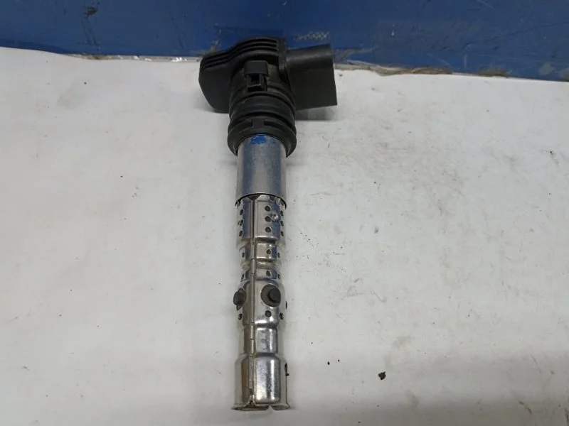 Катушка зажигания Audi A6 Allroad 2000 - 2005 06E905115F
