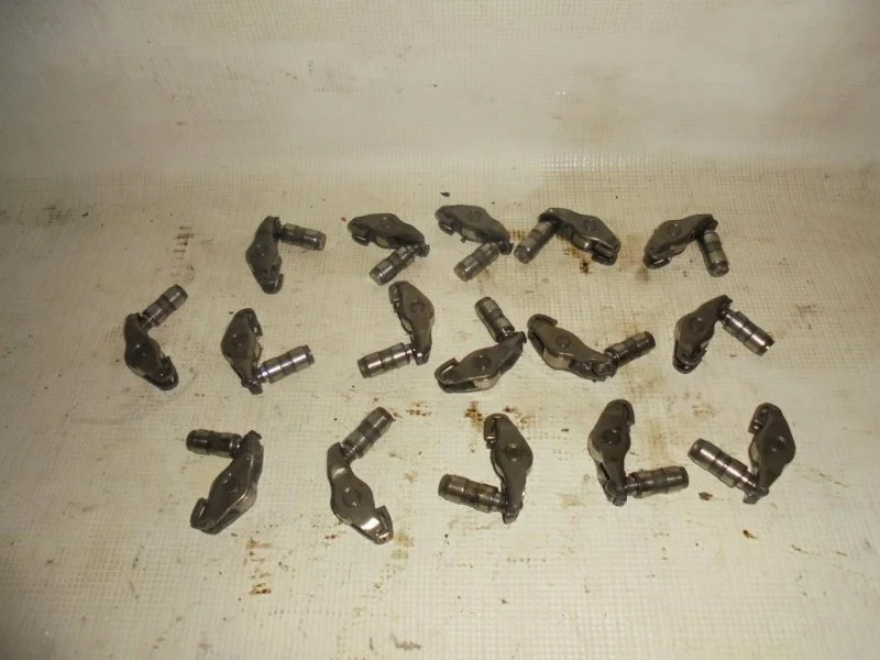 Рокер клапана Audi Q3 06E109417P 8UB