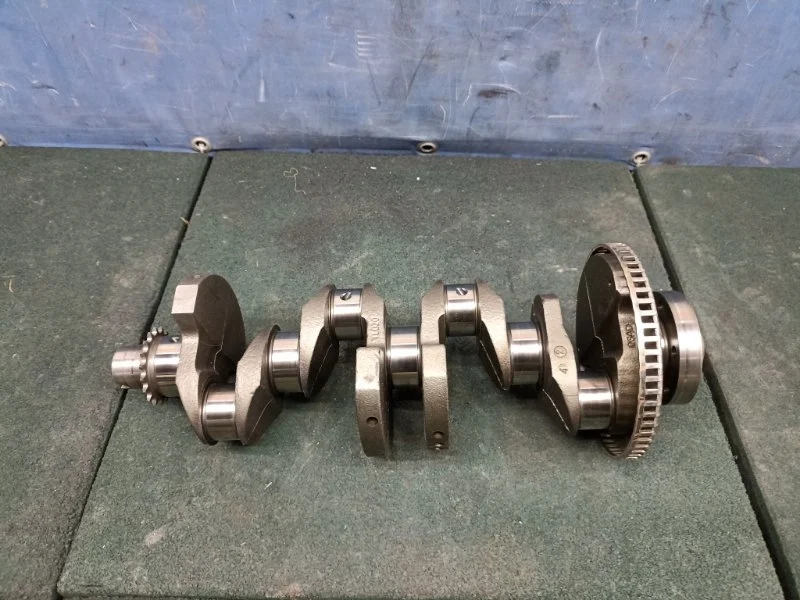 Вал коленчатый Volkswagen Golf 6 2009-2013 06A105021D