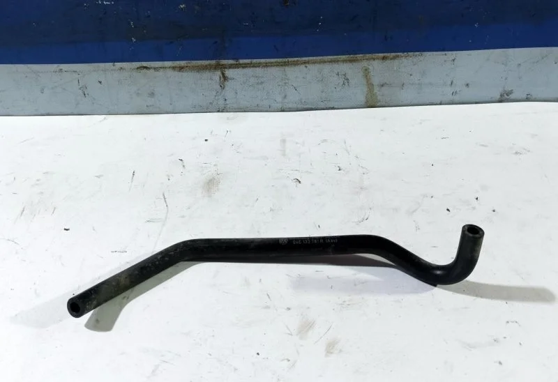 Трубка вентиляционная Volkswagen Polo Sedan 2011-2020 04E133781R