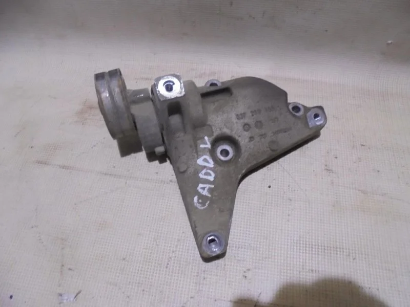 Кронштейн компрессора кондиционера Volkswagen Caddy 3 2003-2015 03F260885 1.2 CBZB