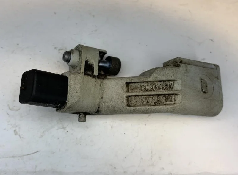 Датчик коленвала Skoda Octavia A5 2004-2013 03C906433A 1Z