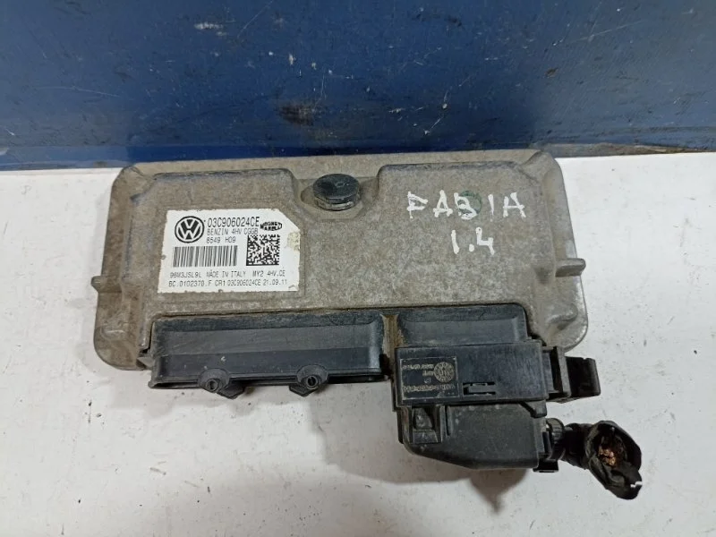Блок управления двигателем Skoda Fabia II 2006 - 2014 03C906024CE 1.4 CGGB