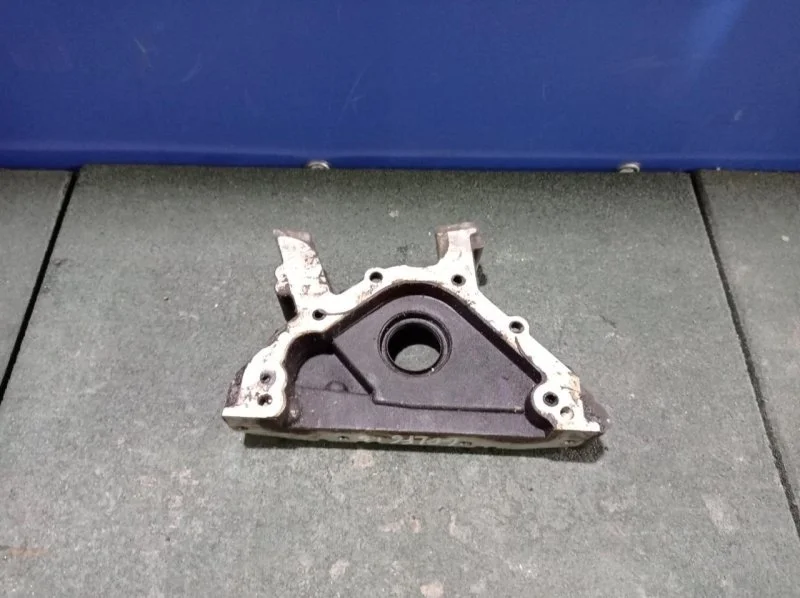 Крышка ДВС Volkswagen Golf 6 2009-2013 038103153F, передняя