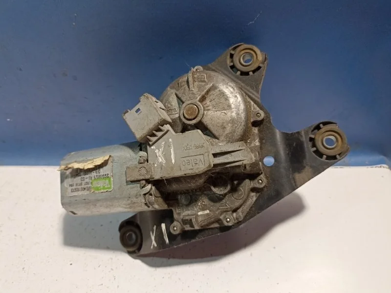 Моторчик стеклоочистителя BMW X1 (E84) 67632990856, задний