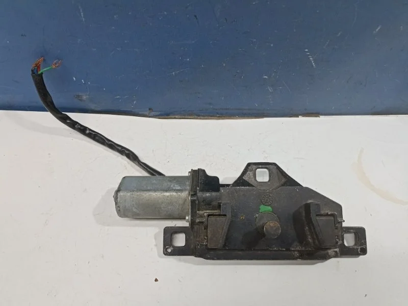 Петля замка багажника Bmw X6 (E71 67107114613