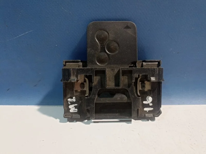 Замок зажигания Renault Megane 2 2002-2009 8200125077