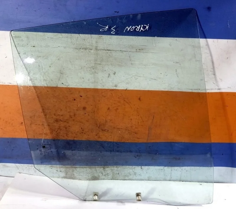 Стекло SsangYong Kyron 2005-2015 7338609000 DJ, заднее правое