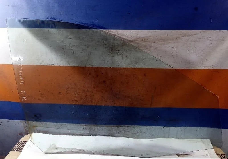 Стекло SsangYong Actyon Sport 2006-2012 7238609000, переднее правое