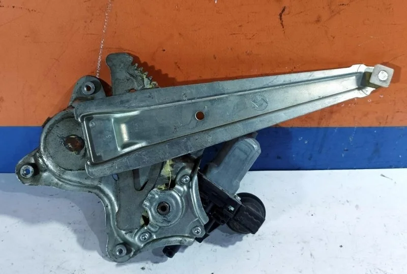 Стеклоподъемник Toyota Camry 40 2006-2011 6980433050, задний