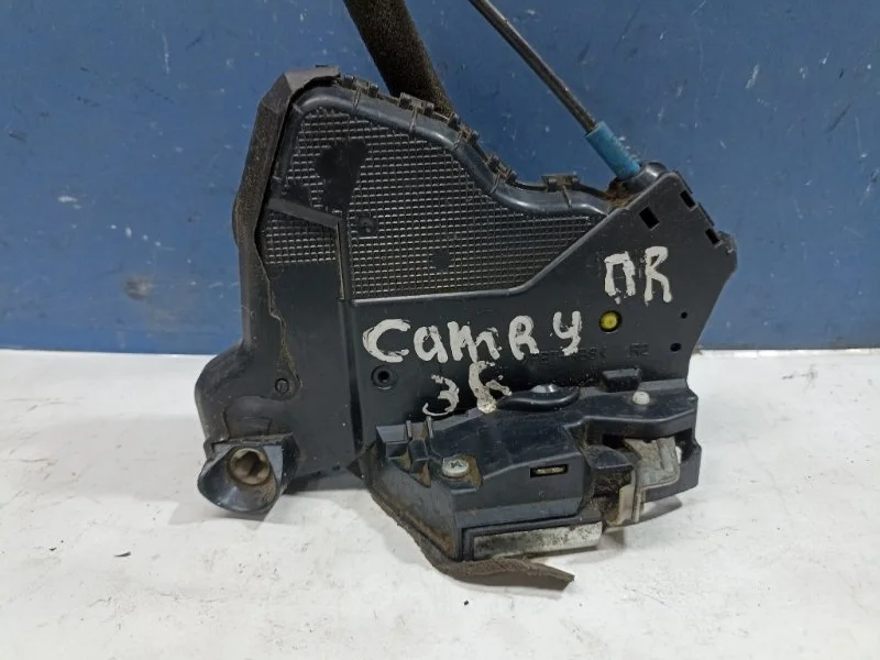 Замок двери Toyota Camry 40 2006-2011 6903033290, передний правый