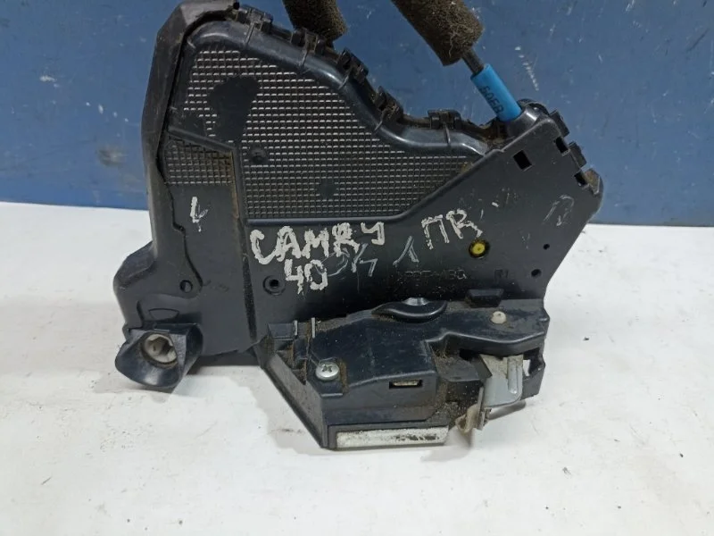 Замок двери Toyota Camry 40 2006-2011 6903033290, передний правый