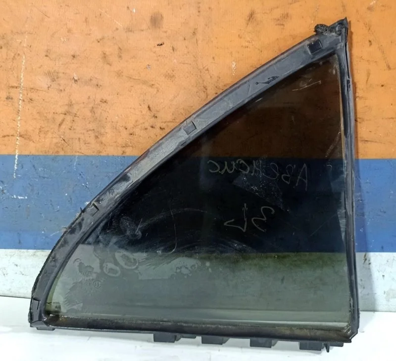 Форточка Toyota Avensis 2 2003-2008 6812405050 T250, задняя левая