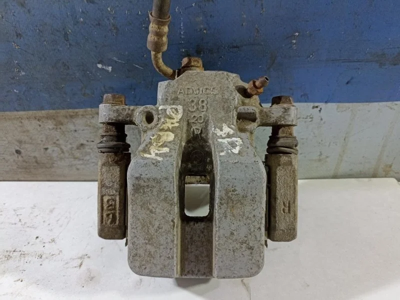 Суппорт тормозной Toyota Rav 4 Iii 2006 - 2013 4783042061, задний правый