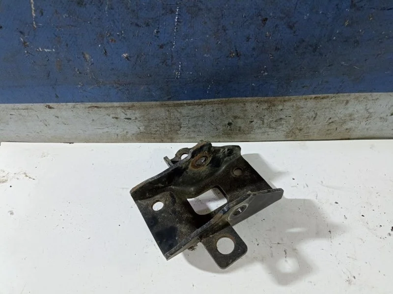 Кронштейн КПП Hyundai Solaris 1 4521826000 RB, задний