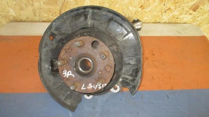 Кулак Lexus LS 4 4230450100 XF40, задний правый