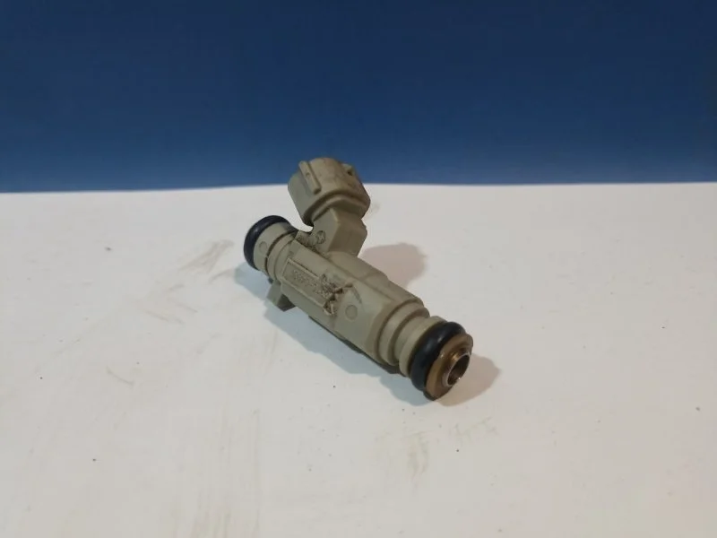 Форсунка топливная Kia Picanto 2 2011-2017 3531004000