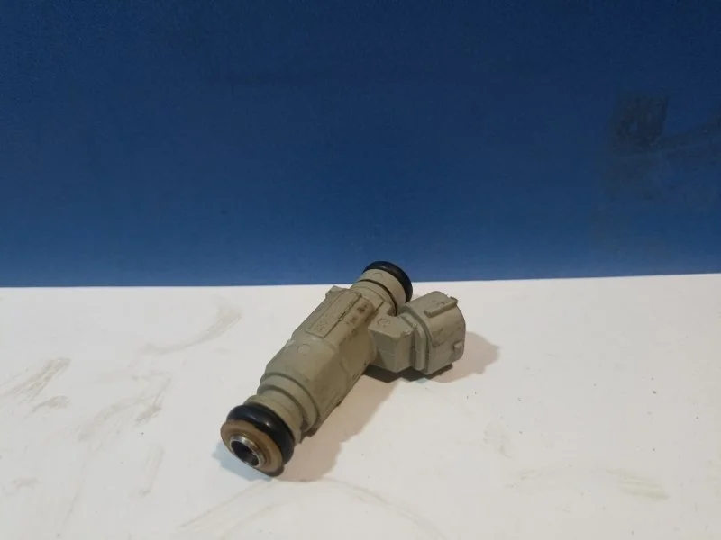 Форсунка топливная Kia Picanto 2 2011-2017 3531004000