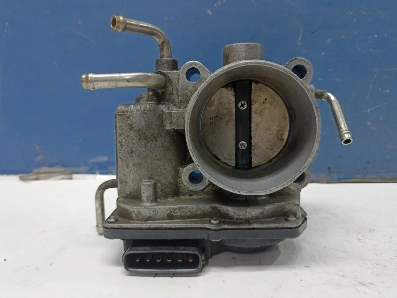 Заслонка дроссельная Toyota Camry 40 2203028070