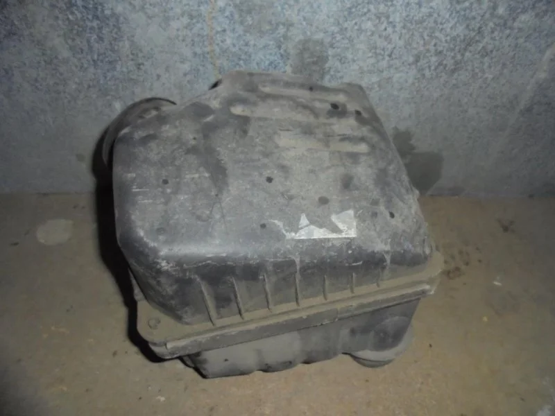 Крышка воздушного фильтра Chevrolet Aveo 1 96808165 T250