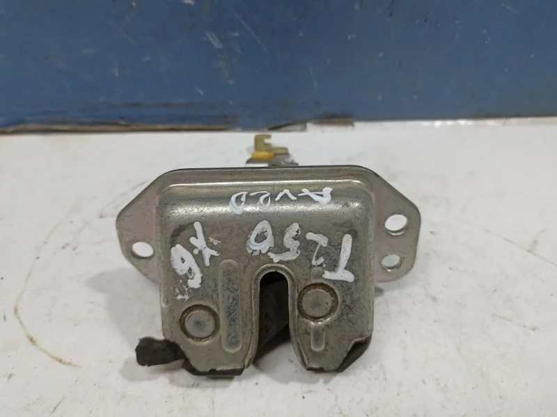 Замок двери багажника Chevrolet Aveo 1 96454966 T250