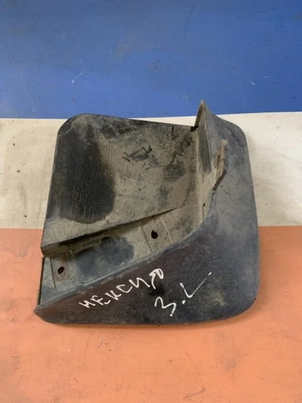 Брызговик Daewoo Nexia 96175641, задний