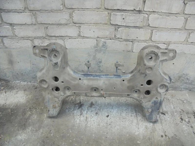 Подрамник Chevrolet Aveo 2 2011-2015 95483968 T300 1.6 F16D4, передний