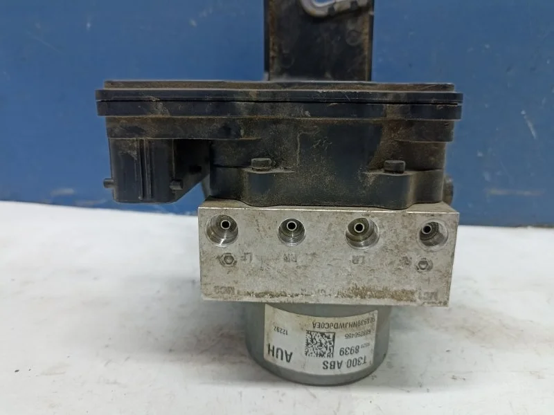 Блок ABS Chevrolet Aveo 2 2011-2015 95230587 T300 1.6 F16D4