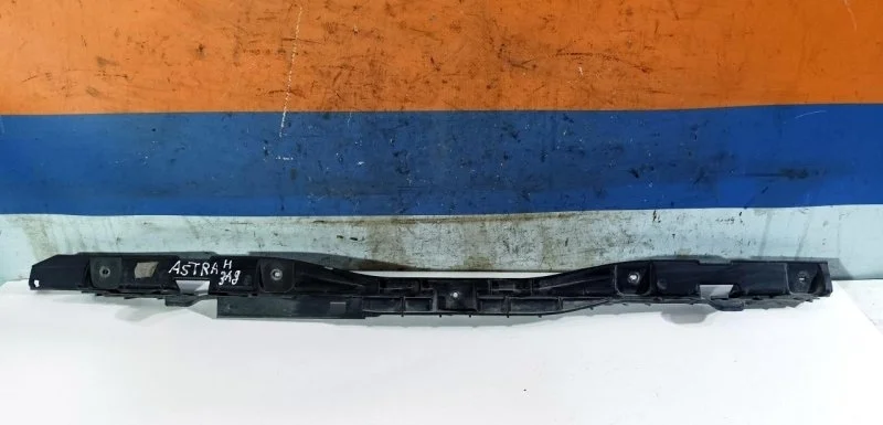 Кронштейн бампера центр Opel Astra H 2004-2014 24460477, задний
