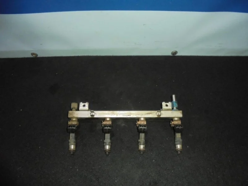 Форсунка топливная Opel Corsa D 24420543 D