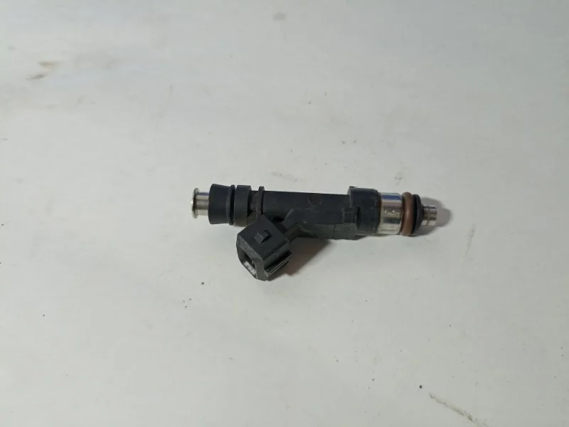 Форсунка топливная Opel Astra J 2009-2015 24420543 A14XER