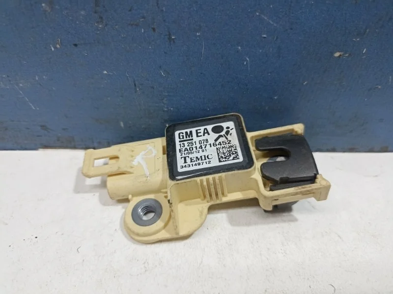 Датчик Airbag Opel Zafira B 2005 - 2012 13251078