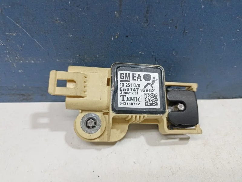Датчик Airbag Opel Zafira B 2005 - 2012 13251078