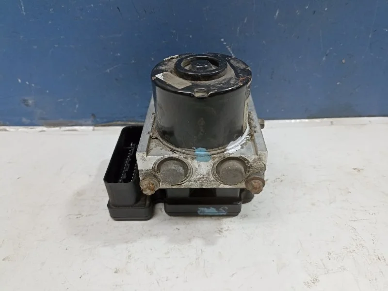 Блок ABS Opel Zafira B 2012 13246534 1.8 Z18XER