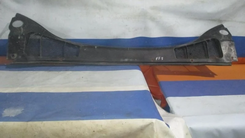 Жабо Ford Focus 3 2011-2019 1837803