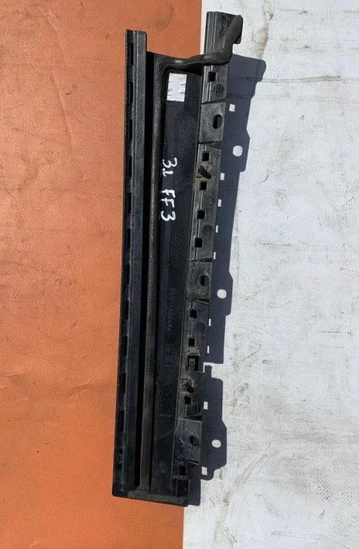 Накладка задней двери Ford Focus 3 2011-2019 1751093, передняя левая