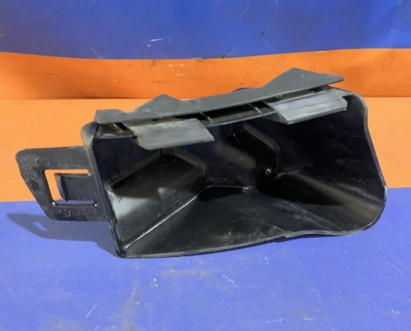 Кронштейн бампера Ford Focus 3 2011-2019 1748861, задний левый