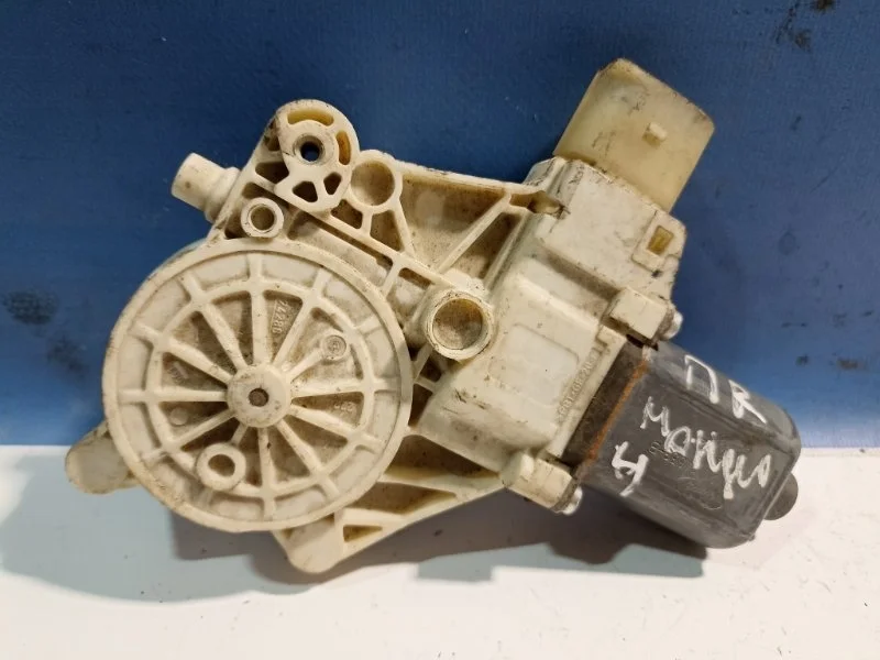Моторчик стеклоподъемника Ford Mondeo 4 2007 - 2015 1417697, передний правый