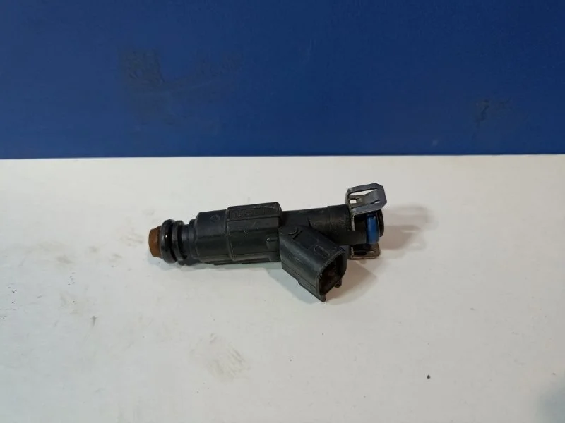 Форсунка топливная Ford C-Max 1149958