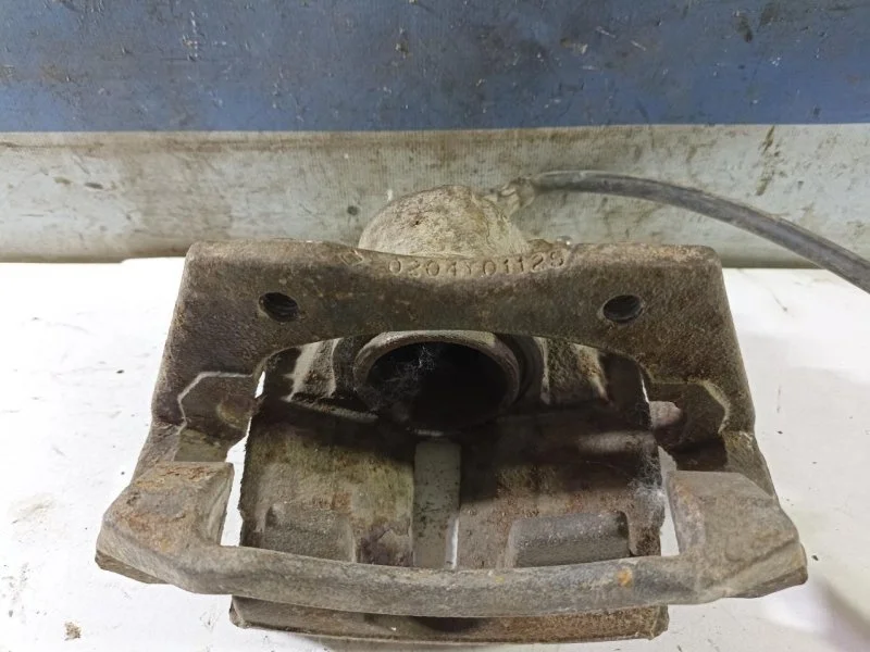 Суппорт тормозной Ford Mondeo 4 2010 1126716, передний правый