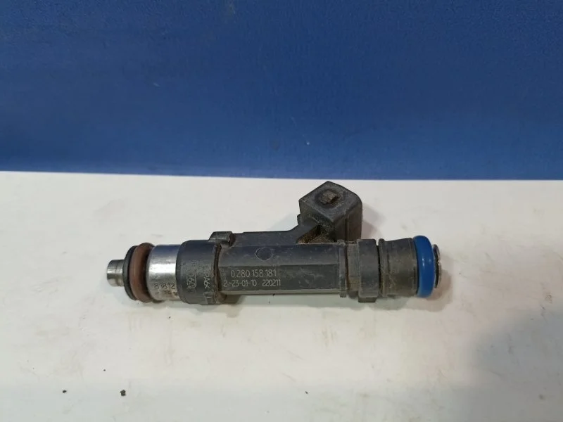 Форсунка топливная Opel Corsa D 24420543 D