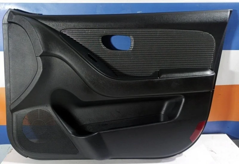 Обшивка двери Hyundai Elantra HD 2006 - 2011 823202H000, передняя правая