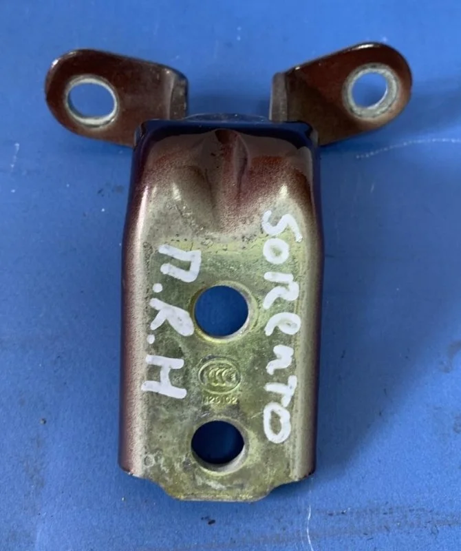 Петля двери Kia Sorento Prime 2014-2020 793102B010 UM 2.4 G4KJ, передняя правая