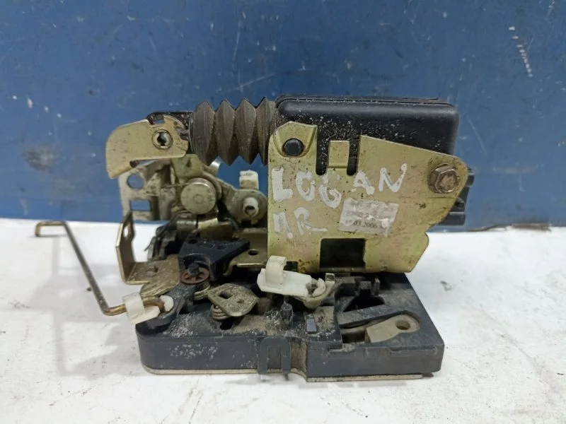 Замок двери Renault Logan 1 2012 8200928448 1.4 K7J710, передний правый