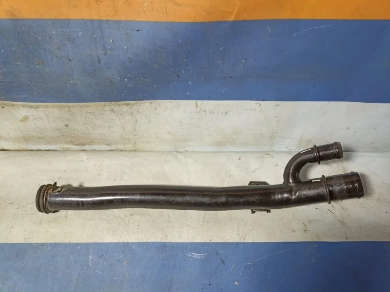 Трубка системы охлаждения Renault Logan 1 2012 7700869985 1.4 K7J710