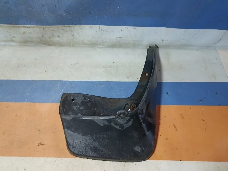 Брызговик Renault Logan 1 2013 6001998164 1.4 K7J710, задний правый