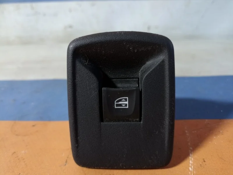 Кнопка стеклоподъемника Renault Sandero 2 2020 254218614R 1.6 K7M812